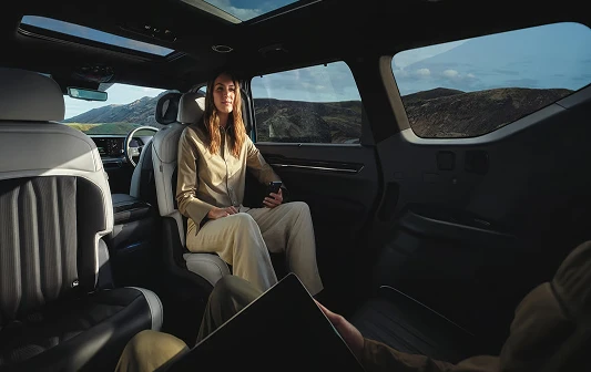 Flexible Swivel Seats